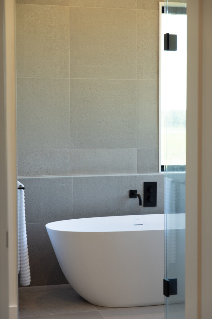 riviera by the bay riviera 24